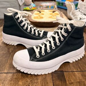 Black and White Chunky Converse Mens Size 10 Style # A00870C Excellent Condition